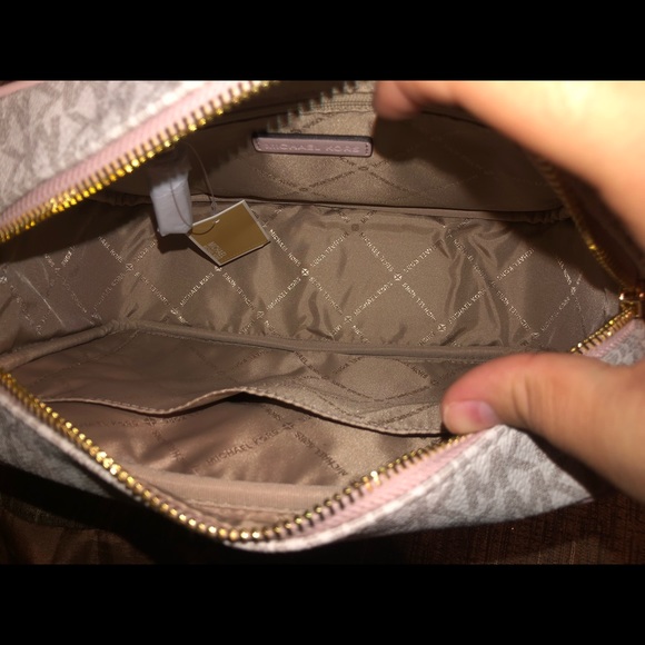 MK light pink and white crossbody bag (new model) - Picture 4 of 8